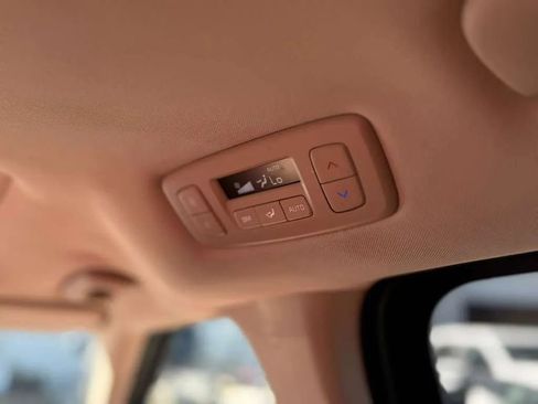 Used 2026 Kia Carnival SX Prestige image 24