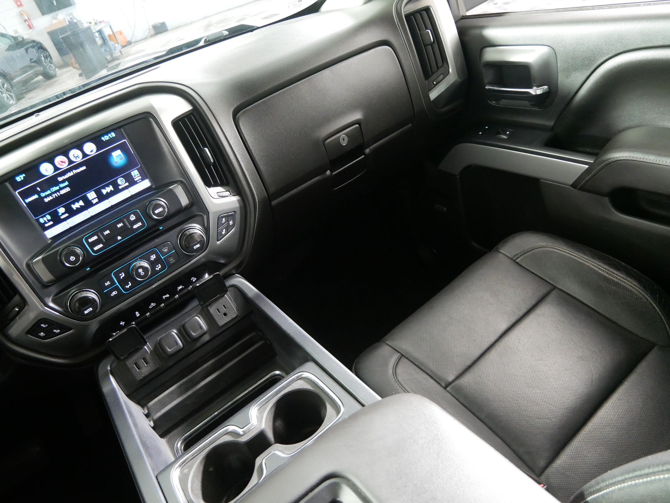 Certified 2017 Chevrolet Silverado 1500 LTZ Z71 w/ LTZ Plus Package AWD/4WD image 11