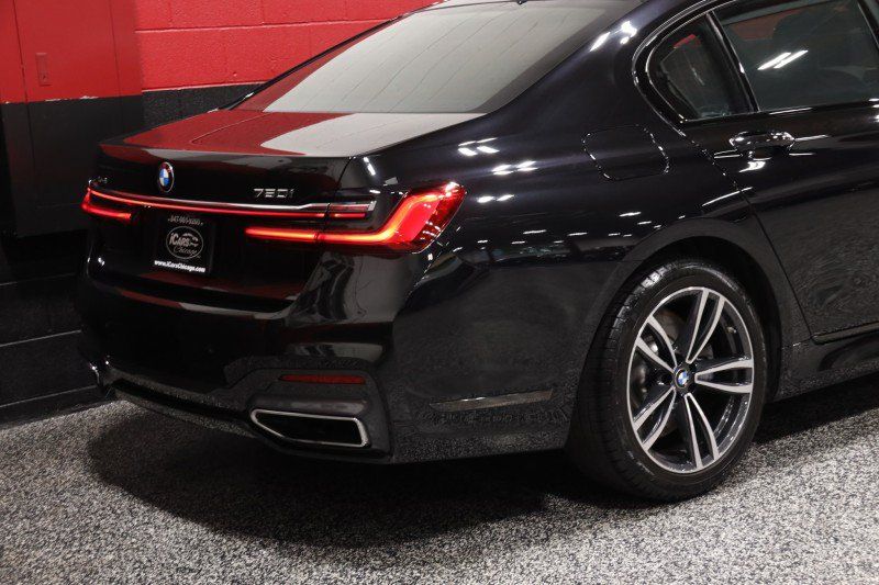 Used 2020 BMW 750i xDrive w/ Executive Package AWD/4WD image 9