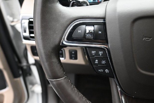 Certified 2023 Lincoln Navigator Reserve RWD image 12