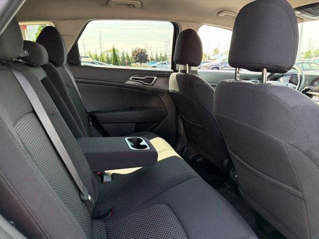 Used 2026 Kia Sportage LX FWD image 30