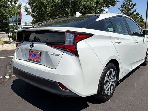 Used 2019 Toyota Prius LE AWD/4WD image 3