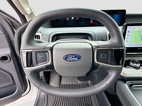 New 2026 Ford Expedition Max Active RWD image 7