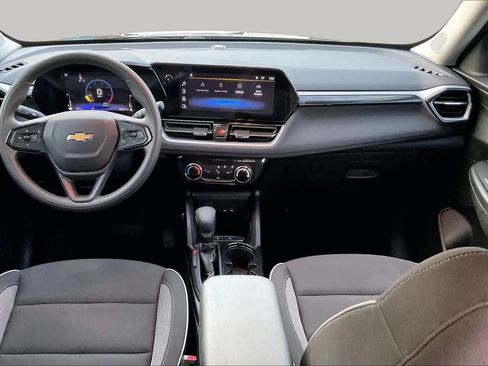 Used 2025 Chevrolet TrailBlazer LT FWD image 14