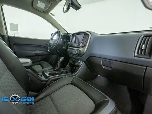 Used 2022 Chevrolet Colorado Z71 AWD/4WD image 42