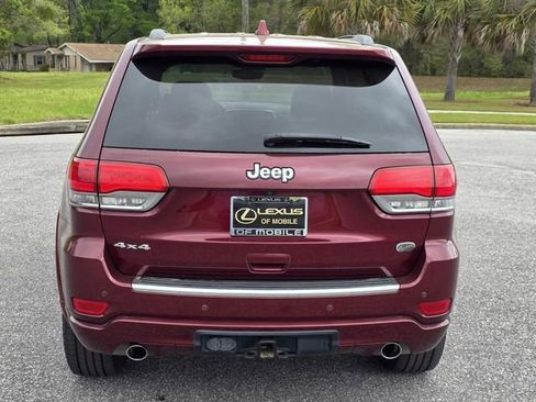 Used 2018 Jeep Grand Cherokee Overland image 3