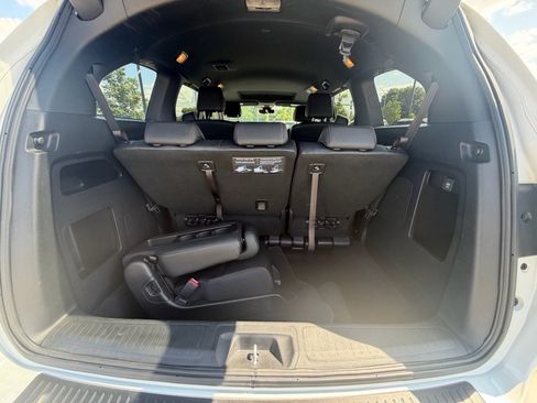 Used 2024 Honda Odyssey Sport image 5