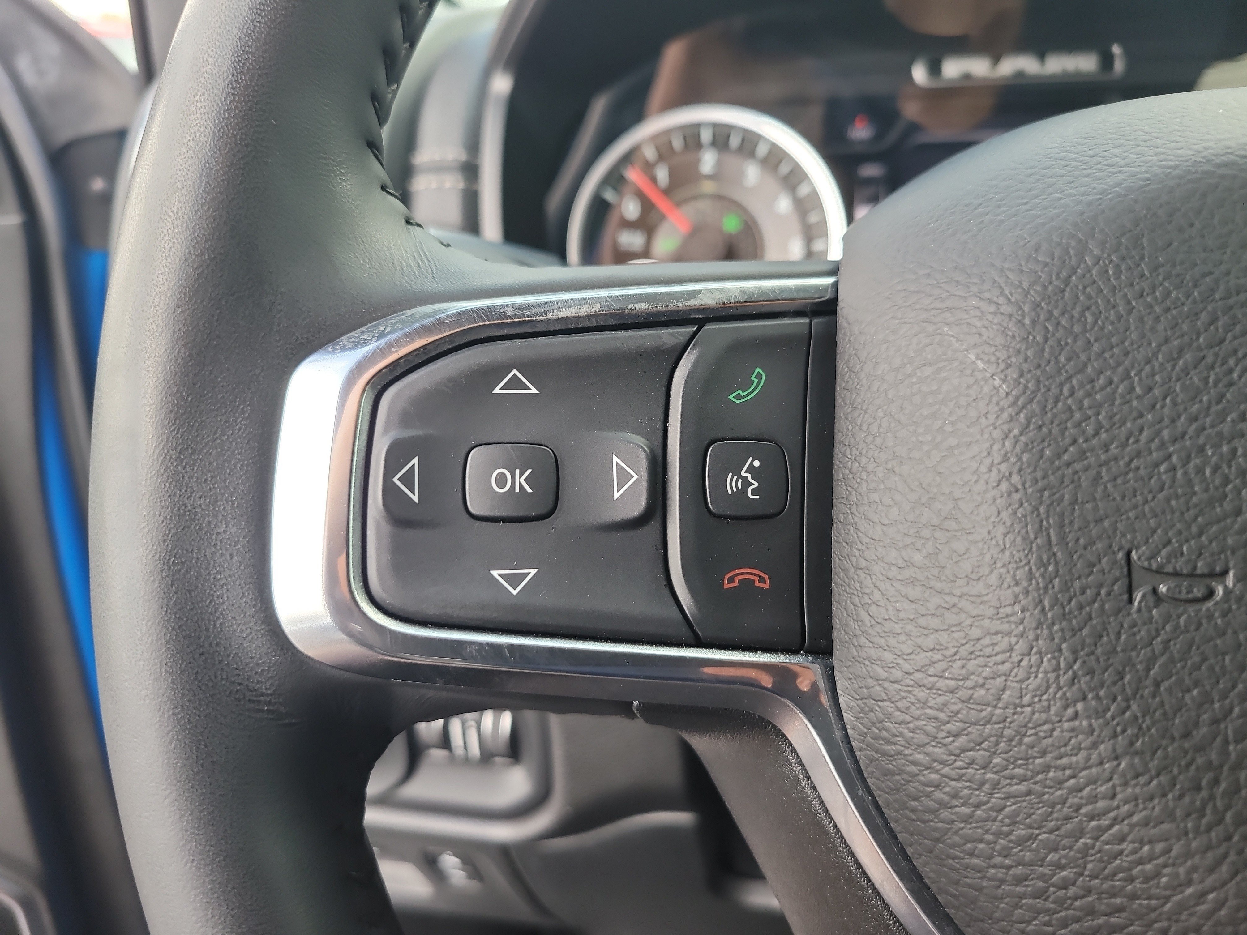Used 2024 RAM 1500 Laramie AWD/4WD image 26