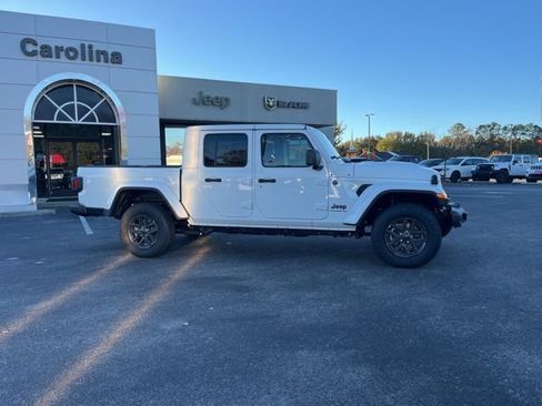 New 2026 Jeep Gladiator Sport AWD/4WD image 2