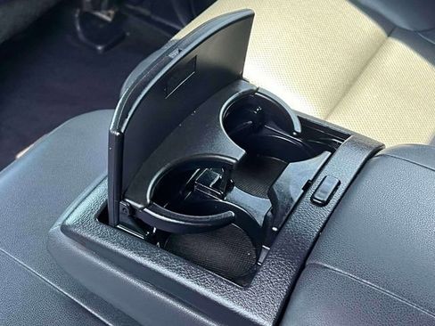 Used 2020 Lexus GX 460 Premium w/ Premium Package image 16