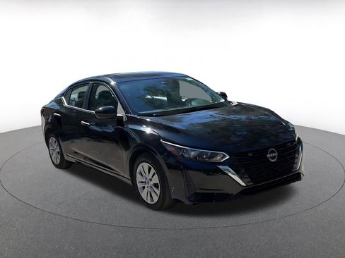 Used 2025 Nissan Sentra S image 3