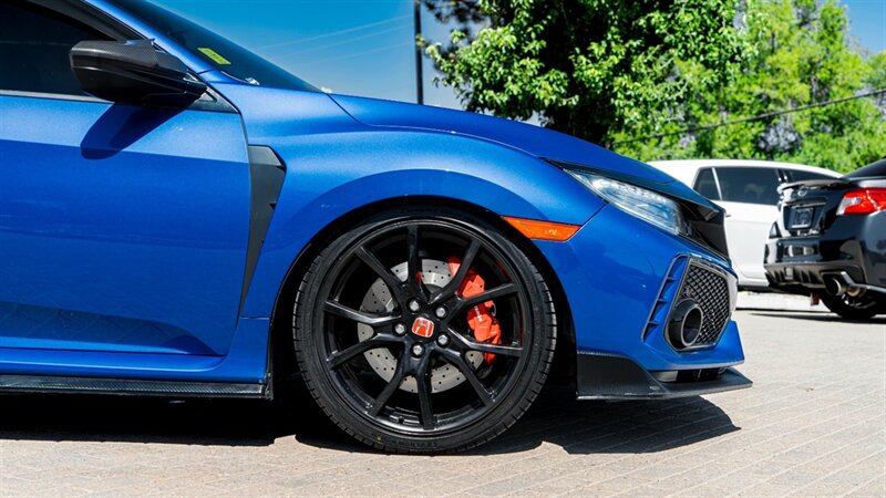 Used 2018 Honda Civic Type R image 11