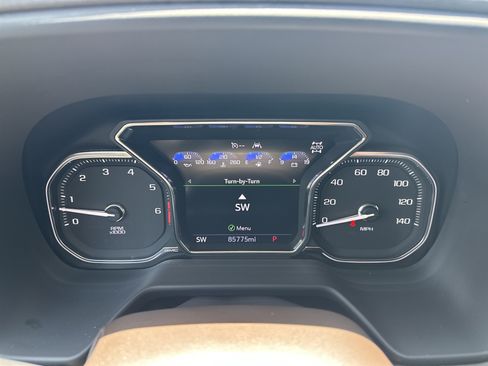 Used 2021 GMC Yukon SLT w/ SLT Premium Package AWD/4WD image 21