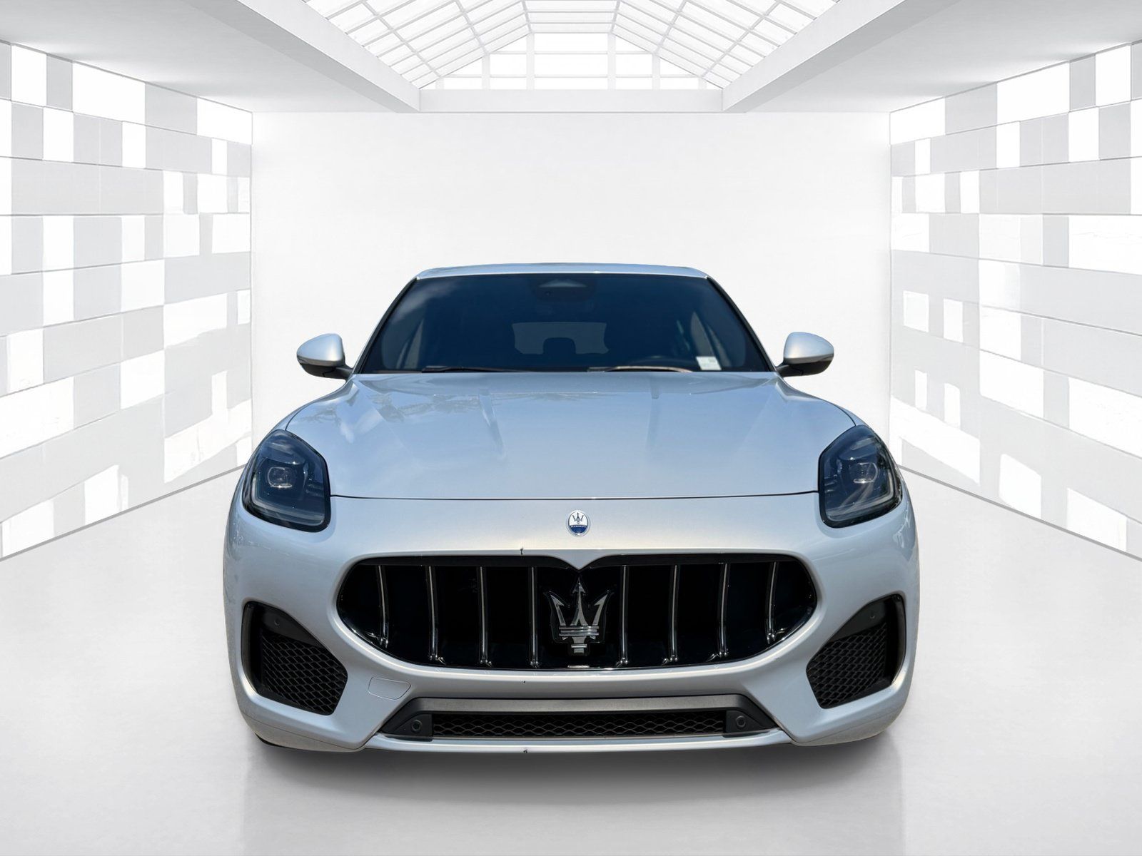 Used 2023 Maserati Grecale GT AWD/4WD image 2