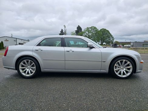 Used 2006 Chrysler 300 SRT8 w/ SRT Option Group II RWD image 6