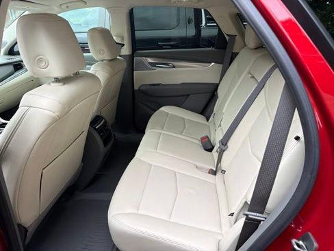Certified 2024 Cadillac XT5 Premium Luxury AWD/4WD image 18