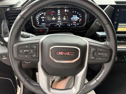 Used 2022 GMC Sierra 1500 Elevation AWD/4WD image 11