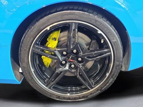 Used 2023 Chevrolet Corvette Stingray Premium Conv w/ Z51 Performance Package RWD image 6