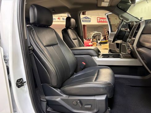 Used 2020 Ford F250 Lariat w/ Lariat Ultimate Package AWD/4WD image 37