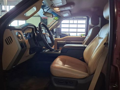 Used 2016 Ford F250 Lariat w/ Chrome Package image 18