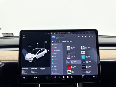 Used 2020 Tesla Model Y Long Range image 23