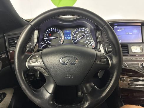 Used 2015 INFINITI Q70 3.7 w/ Sport Package AWD/4WD image 9