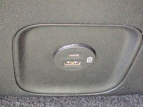 Used 2020 Ford Escape SEL image 16