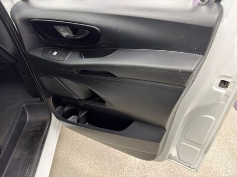 Used 2020 Mercedes-Benz Metris image 13