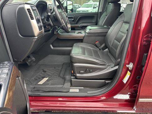 Used 2017 GMC Sierra 2500 Denali w/ Duramax Plus Package image 38