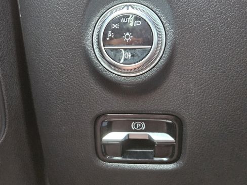 Certified 2023 Mercedes-Benz C 300 Sedan image 18
