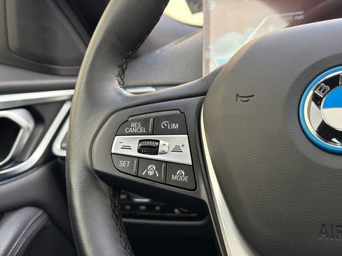 Used 2024 BMW i4 eDrive40 w/ Premium Package image 25