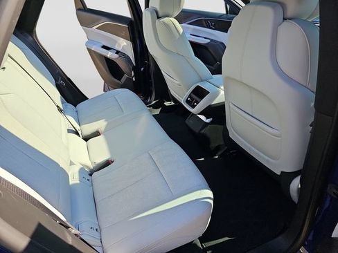 Used 2024 Cadillac Lyriq Luxury RWD image 13