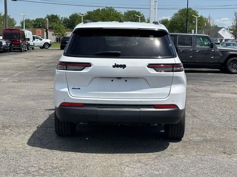 Used 2024 Jeep Grand Cherokee L Altitude AWD/4WD image 5