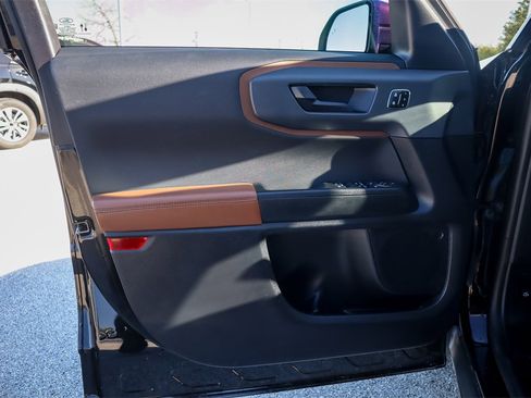 Used 2023 Ford Bronco Sport Outer Banks image 18