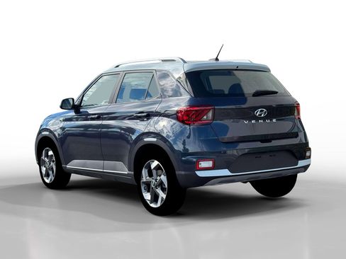 New 2026 Hyundai Venue SEL image 5