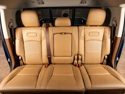 Used 2024 RAM 3500 Limited w/ Towing Technology Group image 35