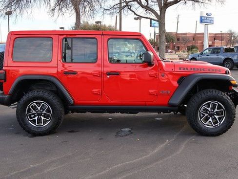 Used 2025 Jeep Wrangler Unlimited Rubicon image 13