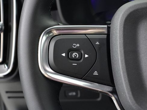Certified 2023 Volvo C40 P8 Recharge Ultimate AWD/4WD image 10