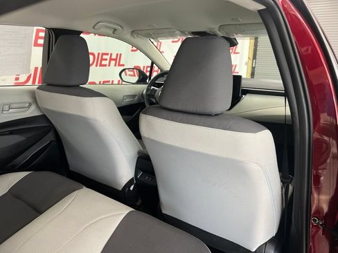 Used 2023 Toyota Corolla LE FWD image 11