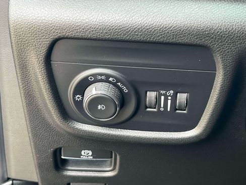 Certified 2022 Jeep Grand Cherokee L Limited AWD/4WD image 18