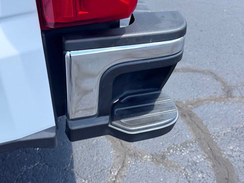Used 2024 Ford F250 Lariat AWD/4WD image 39