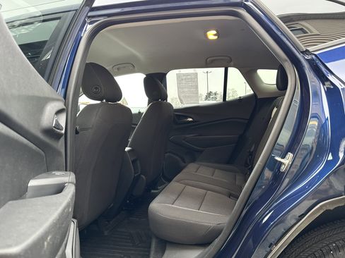 Used 2024 Chevrolet Trax LS image 10