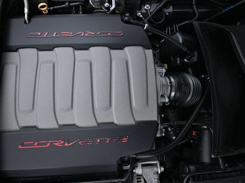 Used 2017 Chevrolet Corvette Stingray Coupe w/ 1LT RWD image 22