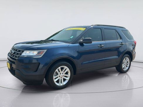 Used 2017 Ford Explorer FWD image 3