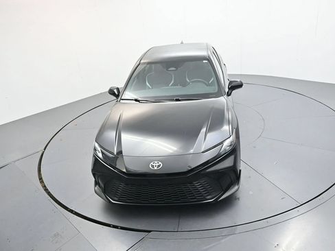Used 2025 Toyota Camry SE FWD image 17