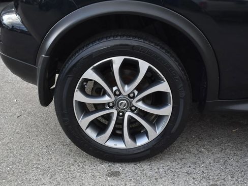 Used 2011 Nissan Juke S image 34