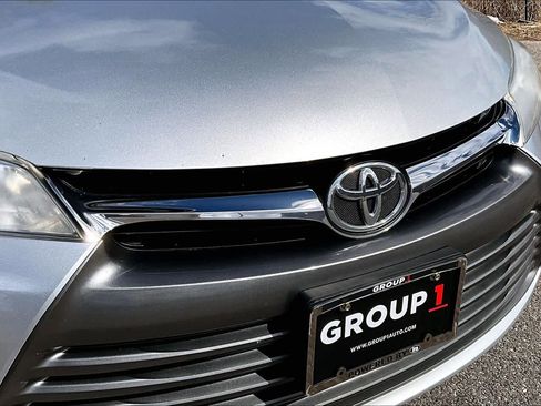 Used 2017 Toyota Camry LE image 32