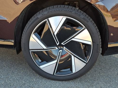 New 2025 Volvo EX90 Ultra image 5