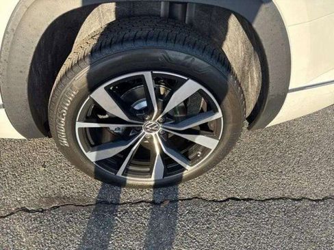 New 2026 Volkswagen Atlas SEL Premium R-Line image 10