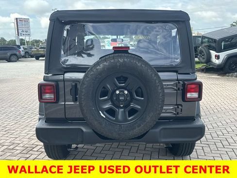 Used 2025 Jeep Wrangler Sport AWD/4WD image 8